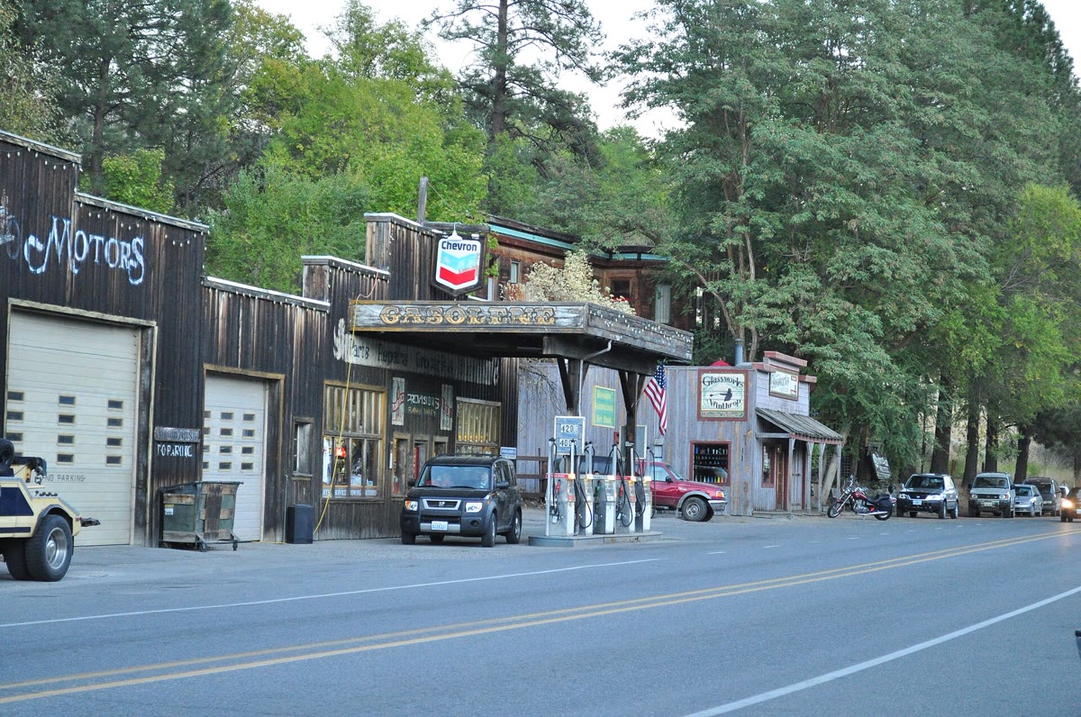 Western-themed false-front buildings along Riverside Avenue in Winthrop, Washington