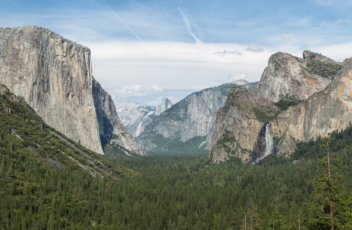 Classic Tunnel View of Yosemite Valley with El Capitan, Bridalveil Fall and Half Dome